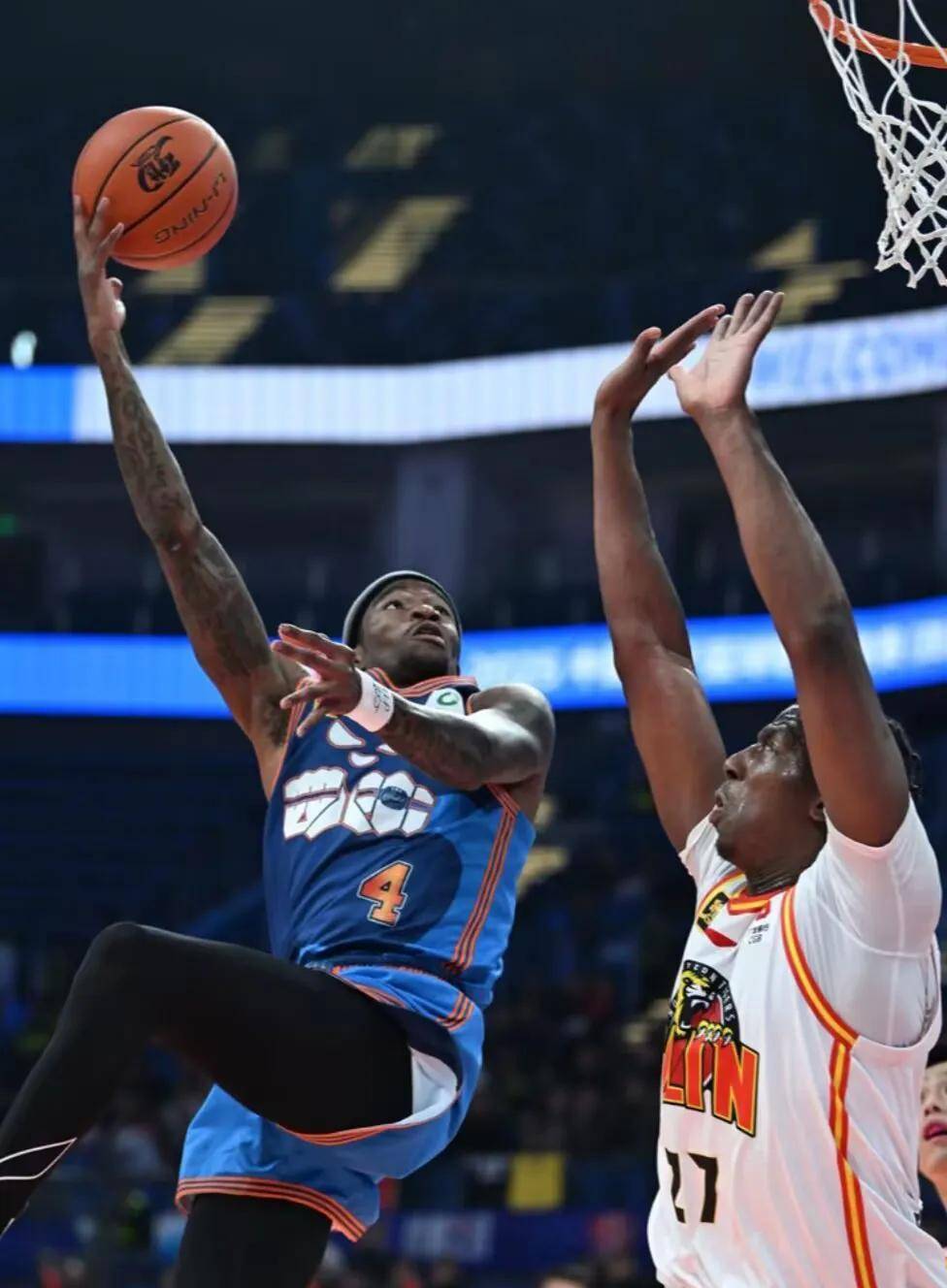 转折点国际米兰遗憾出局,CBA季后赛转会期攻防权衡,悬念犹存,赛程密集仍需轮换的简单介绍 转折点国际米兰遗憾出局,CBA季后赛转会期攻防权衡,悬念犹存,赛程密集仍需轮换的简单介绍